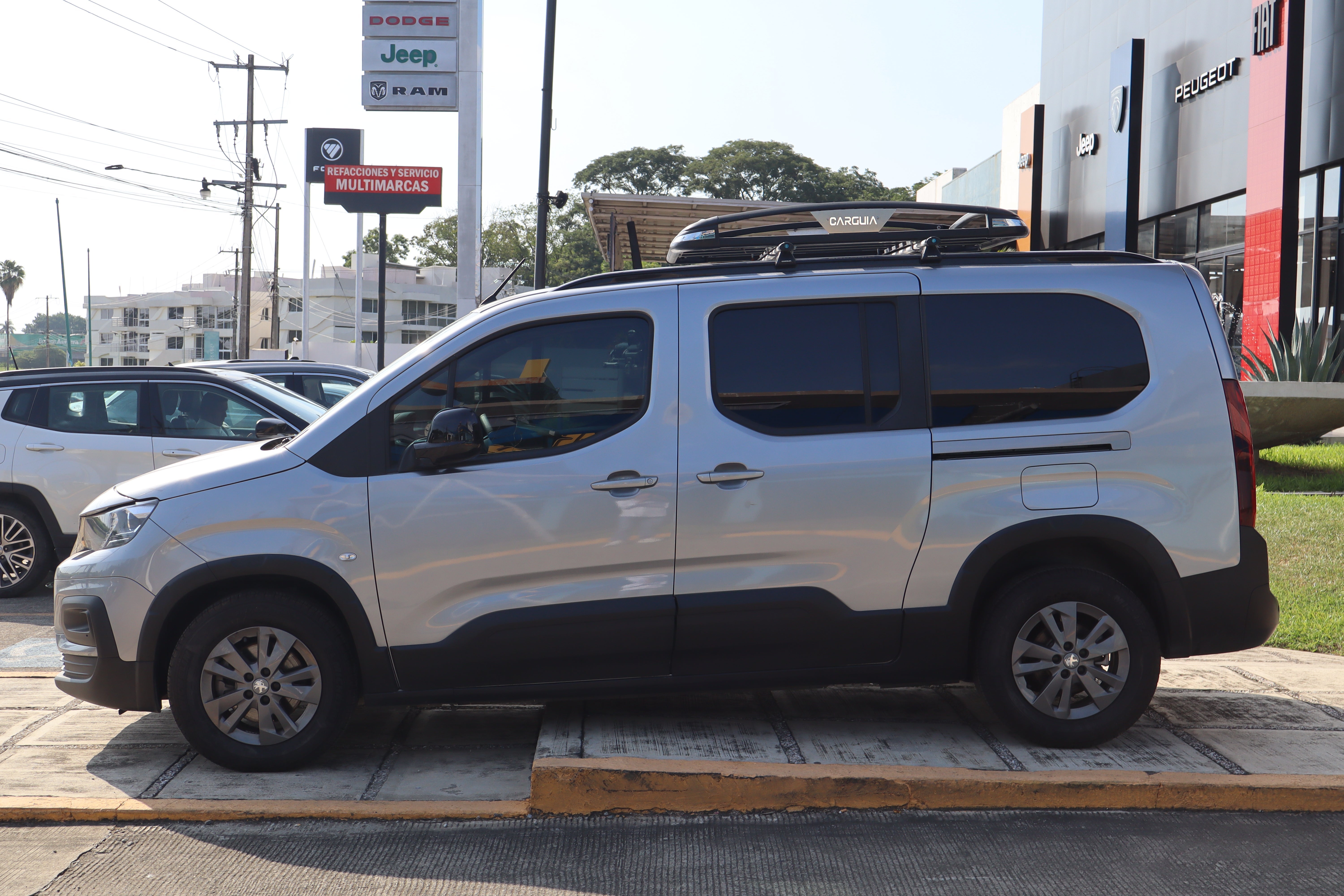 2024 Peugeot Rifter Puretech ALLURE PACK L4 1.2T 130 CP 5 PUERTAS AUT BA AA